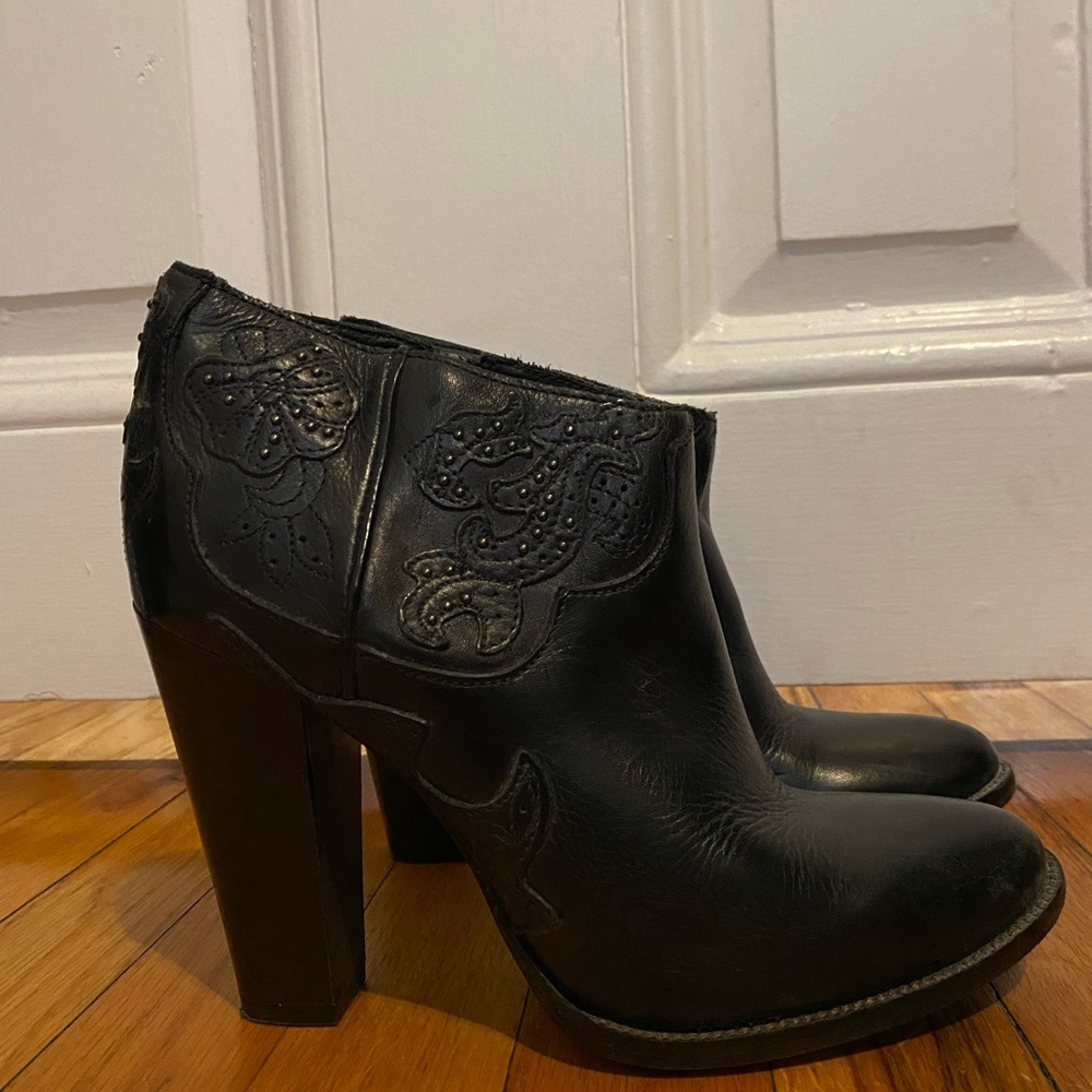 DIESEL High Heel Black Booties. Size 39 (US 8). Excellent condition.